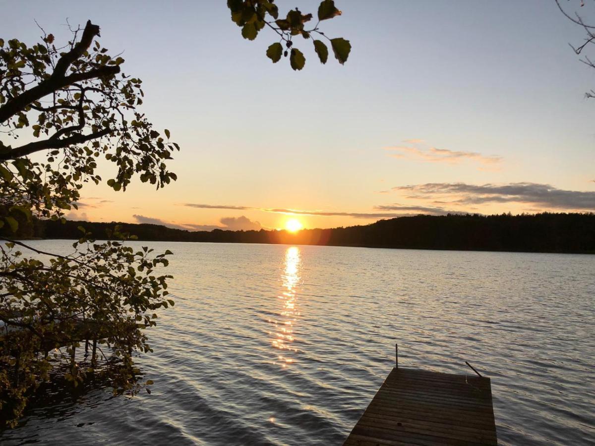 Ferienhaus Reetdach 1300Qm Privatgrundstueck Bootssteg Sauna Templin Luebbesee Uckermark Erholung Pur Seenplatte Petersdorf  Zewnętrze zdjęcie