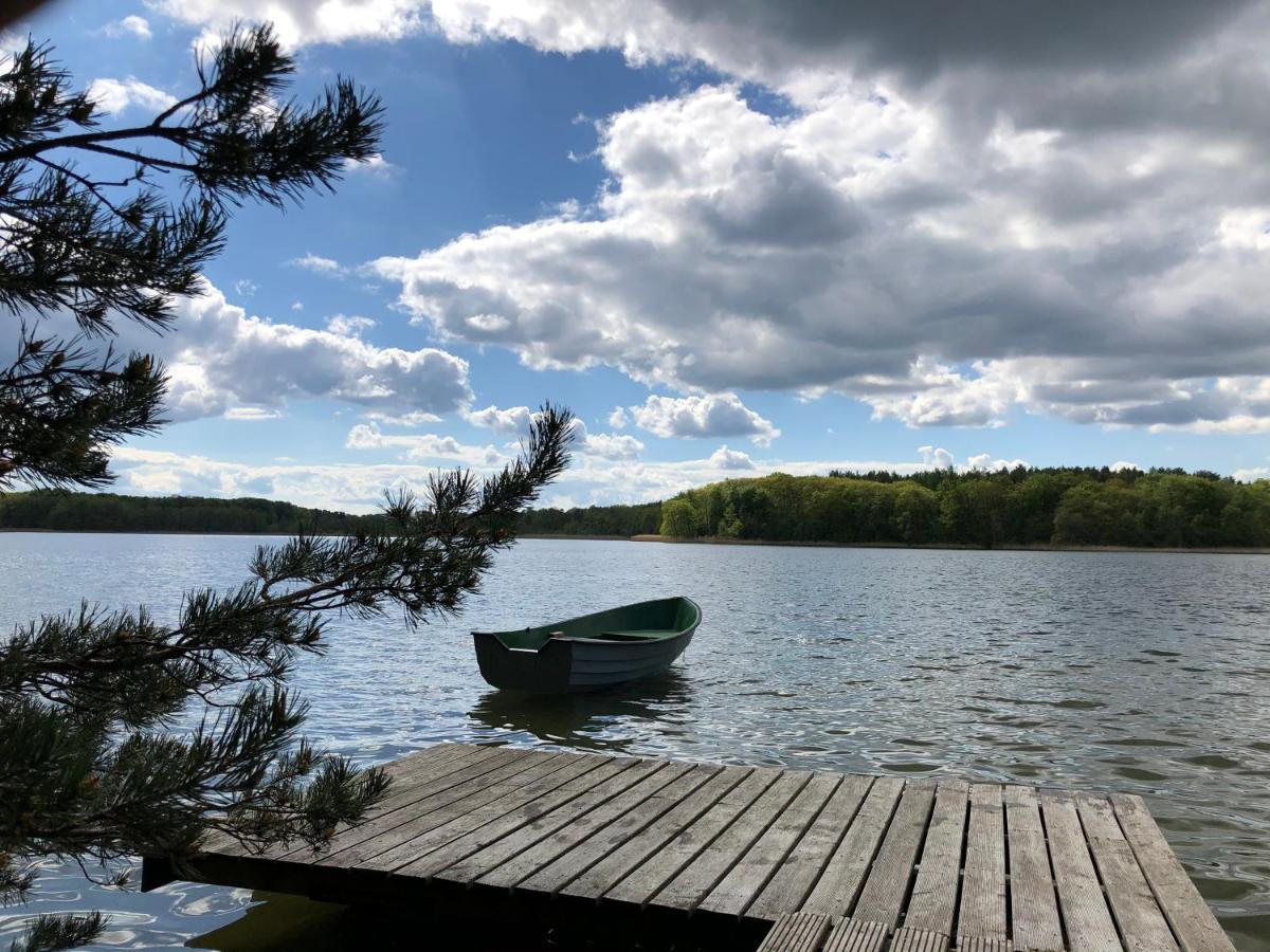 Ferienhaus Reetdach 1300Qm Privatgrundstueck Bootssteg Sauna Templin Luebbesee Uckermark Erholung Pur Seenplatte Petersdorf  Zewnętrze zdjęcie